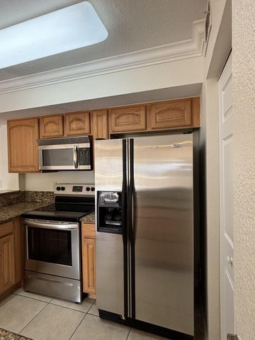 231 SW Palm Dr Apt 103, Port St Lucie, FL 34986