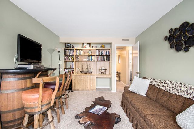 1077 Greenleaf Boulevard, Elkhart, IN 46514