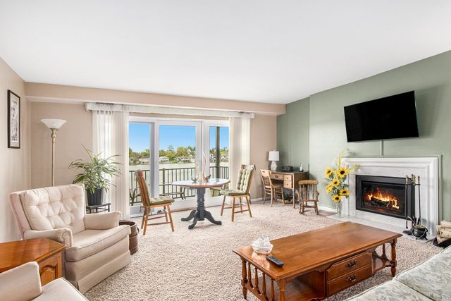 1077 Greenleaf Boulevard, Elkhart, IN 46514