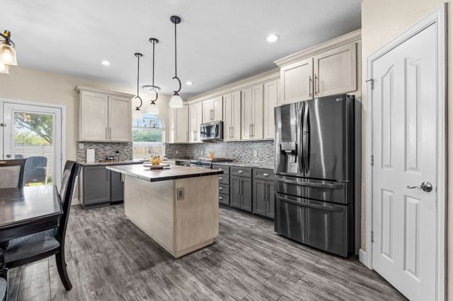 420 Goodnight Trail, Justin, TX 76247