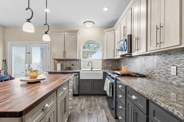 420 Goodnight Trail, Justin, TX 76247