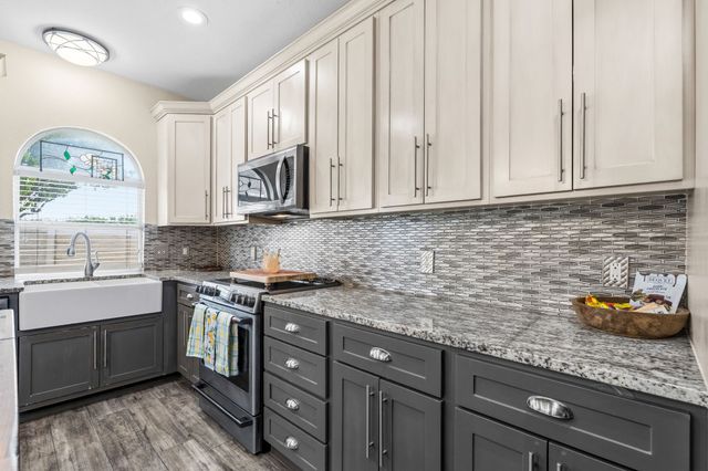 420 Goodnight Trail, Justin, TX 76247