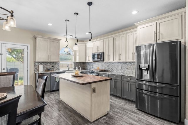 420 Goodnight Trail, Justin, TX 76247