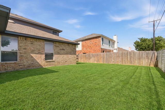 420 Goodnight Trail, Justin, TX 76247