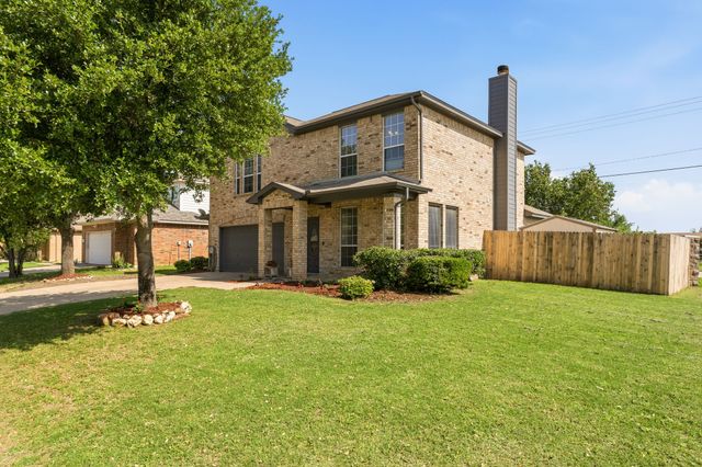 420 Goodnight Trail, Justin, TX 76247