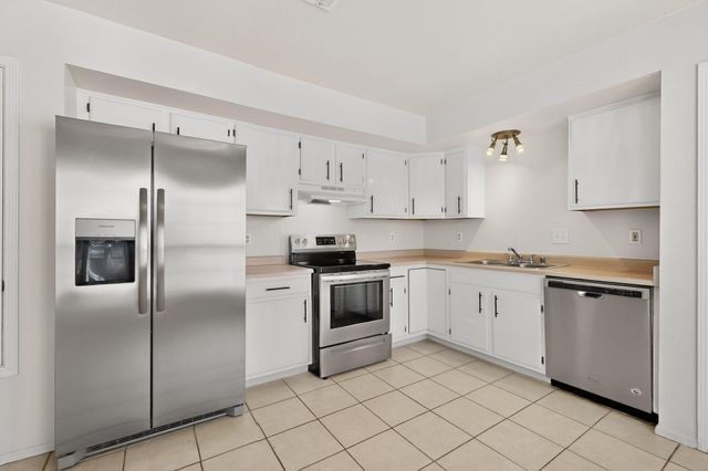 1621 Jane Place NE, Rio Rancho, NM 87144