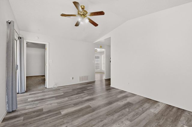 1621 Jane Place NE, Rio Rancho, NM 87144