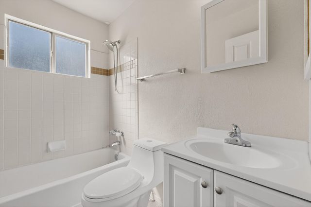 1621 Jane Place NE, Rio Rancho, NM 87144