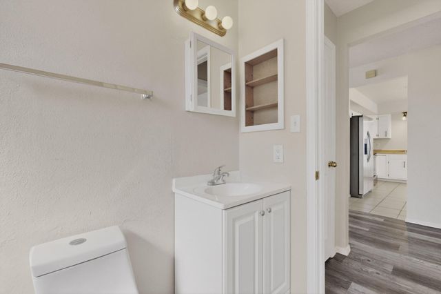 1621 Jane Place NE, Rio Rancho, NM 87144