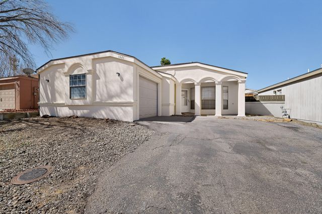 1621 Jane Place NE, Rio Rancho, NM 87144