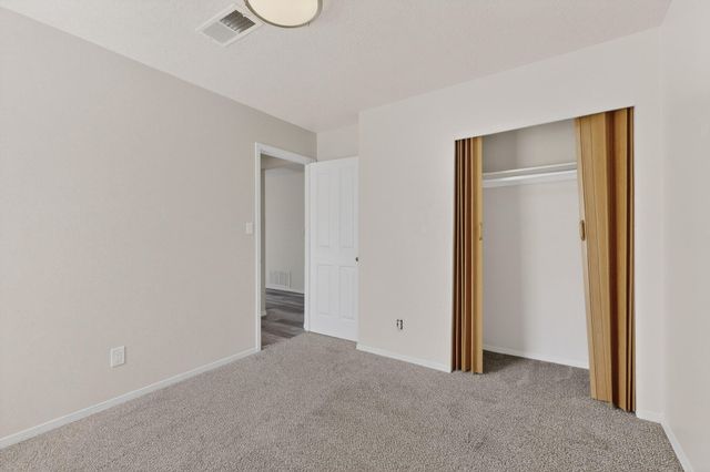 1621 Jane Place NE, Rio Rancho, NM 87144