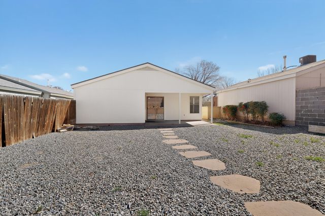 1621 Jane Place NE, Rio Rancho, NM 87144