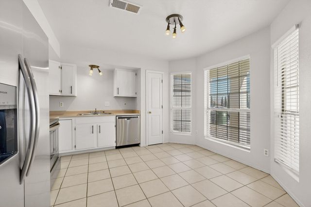 1621 Jane Place NE, Rio Rancho, NM 87144