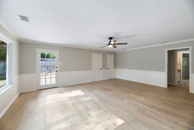 2104 Riverforest Court, Arlington, TX 76017