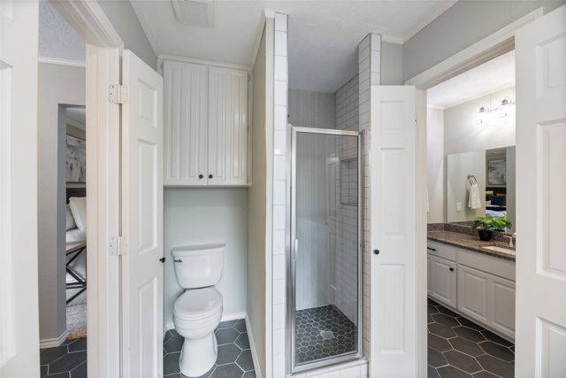 2104 Riverforest Court, Arlington, TX 76017