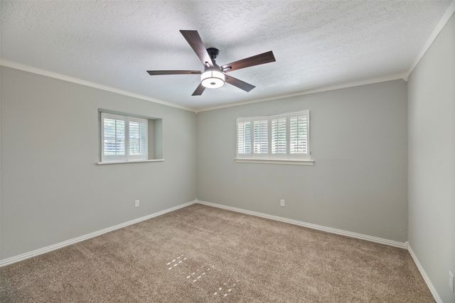 2104 Riverforest Court, Arlington, TX 76017