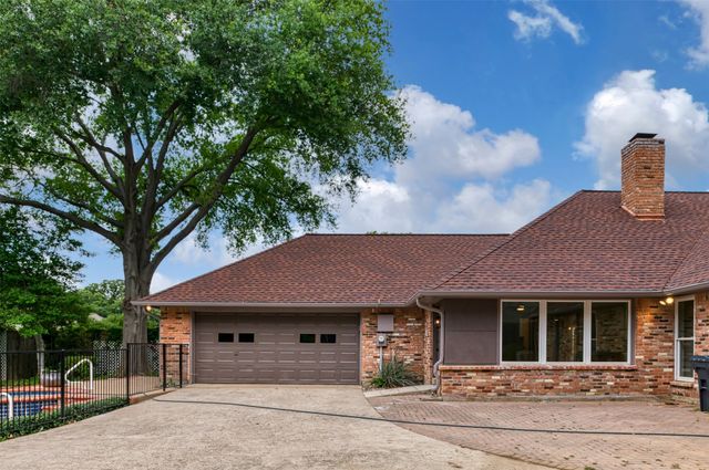 2104 Riverforest Court, Arlington, TX 76017