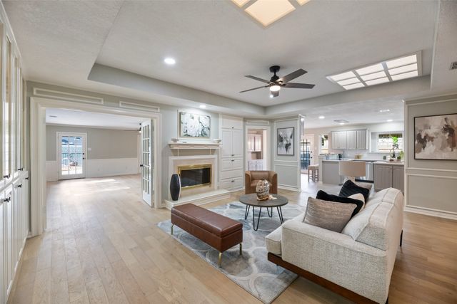2104 Riverforest Court, Arlington, TX 76017