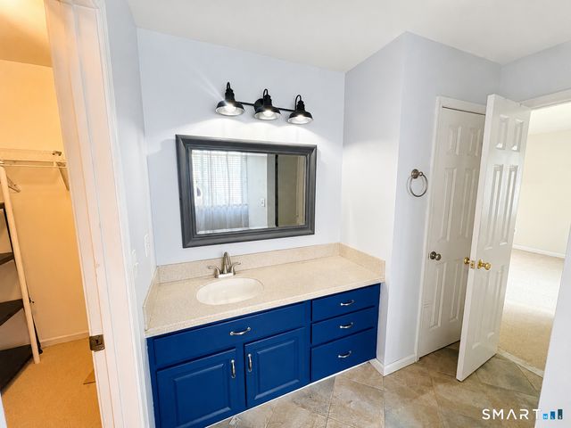 48 Ledgewood Drive 48, Brookfield, CT 06804