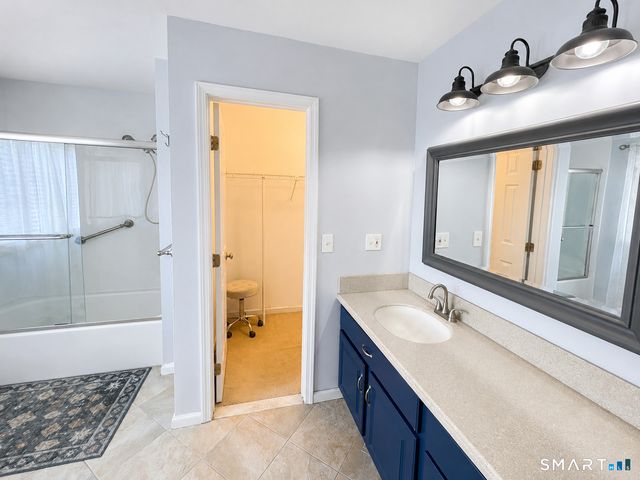 48 Ledgewood Drive 48, Brookfield, CT 06804