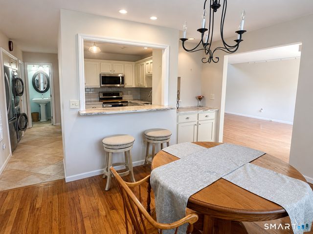 48 Ledgewood Drive 48, Brookfield, CT 06804