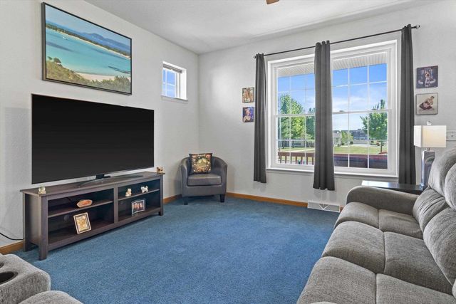 1032 Stonehaven Drive, Sun Prairie, WI 53590