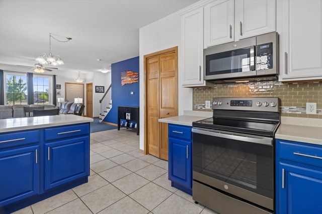 1032 Stonehaven Drive, Sun Prairie, WI 53590