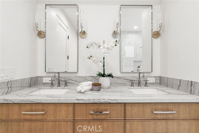 303 Fernleaf, Corona Del Mar (newport Beach), CA 92625