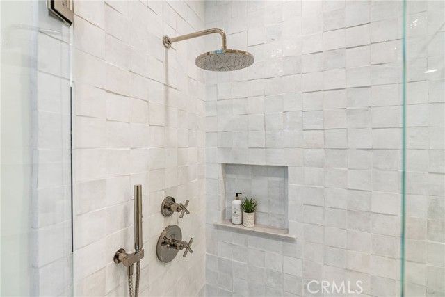 303 Fernleaf, Corona Del Mar (newport Beach), CA 92625