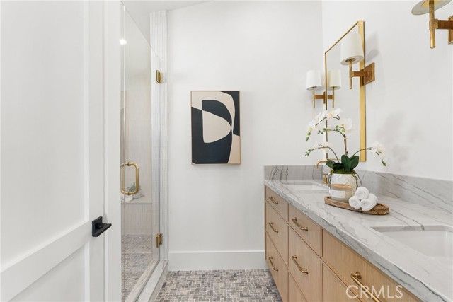 303 Fernleaf, Corona Del Mar (newport Beach), CA 92625