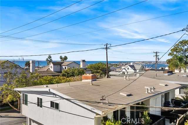 303 Fernleaf, Corona Del Mar (newport Beach), CA 92625