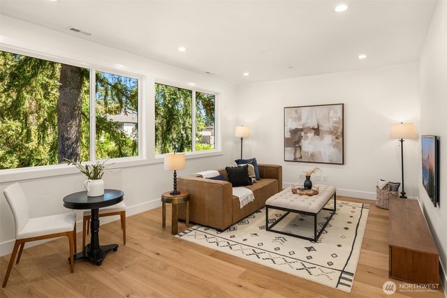 910 167th Avenue NE, Bellevue, WA 98008