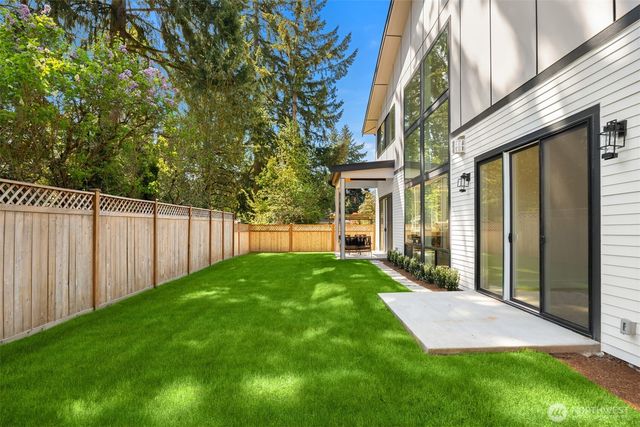 910 167th Avenue NE, Bellevue, WA 98008