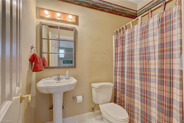 407 Cross Vine Lane, Greensboro, NC 27455