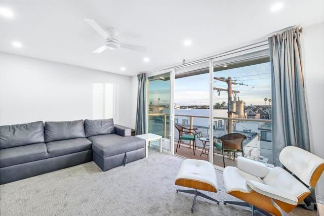 725 Redondo Court 27, San Diego, CA 92109