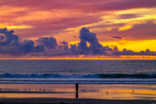 725 Redondo Court 27, San Diego, CA 92109