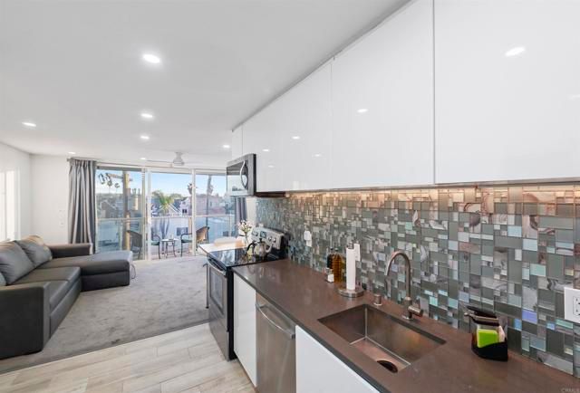 725 Redondo Court 27, San Diego, CA 92109