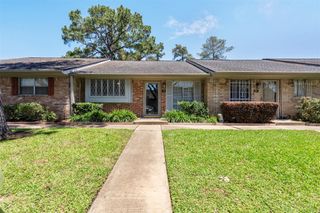 1016 E Tri Oaks Lane 79, Houston, TX 77043