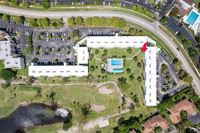 6698 10th Avenue N 408, Greenacres, FL 33467