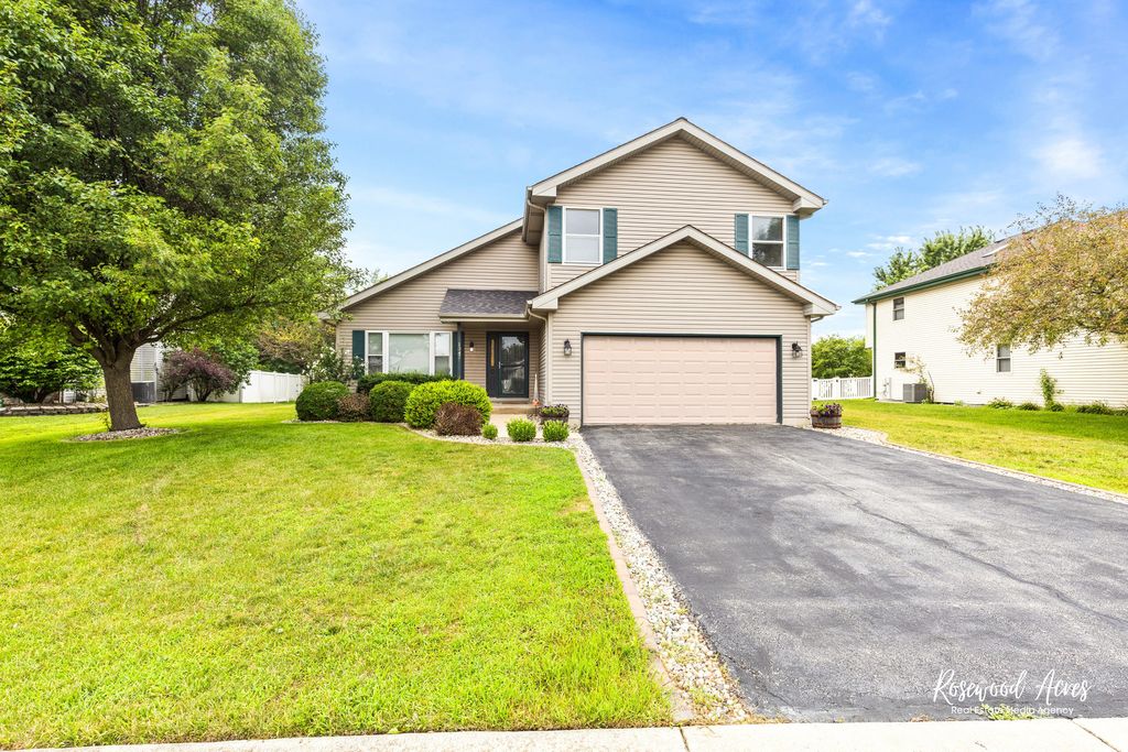 1347 W Cap Circle, Bourbonnais, IL 60914