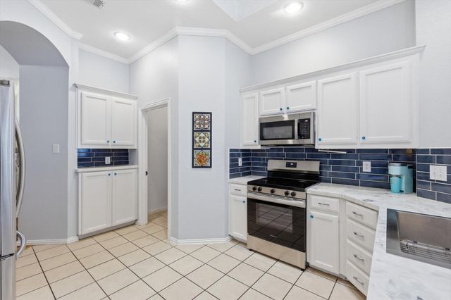 2829 Red Wolf Drive, Fort Worth, TX 76244