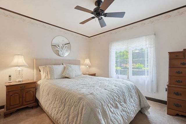 665 South St, Walpole, MA 02081