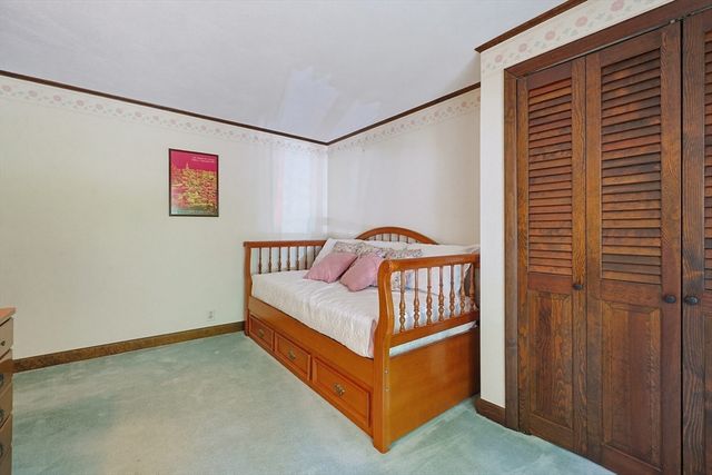 665 South St, Walpole, MA 02081