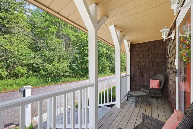 665 South St, Walpole, MA 02081