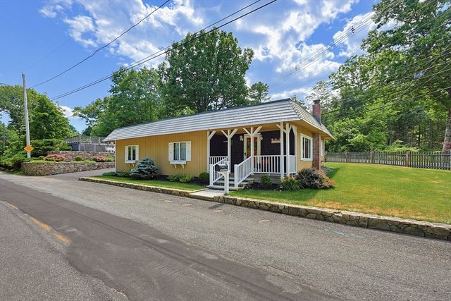 665 South St, Walpole, MA 02081