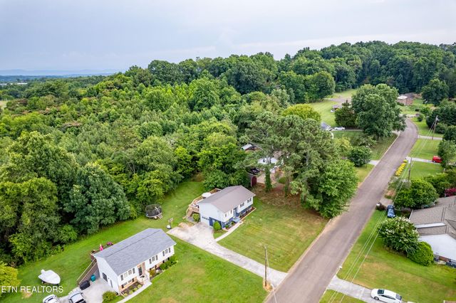 1712 Maplecrest Drive, Louisville, TN 37777