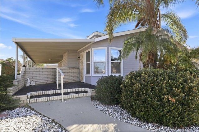 930 S. Santa Victoria, Hemet, CA 92543