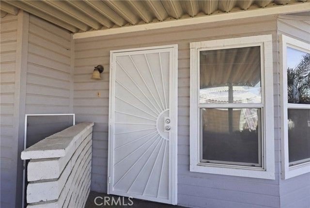 930 S. Santa Victoria, Hemet, CA 92543