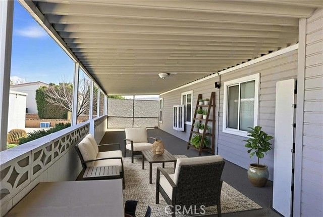 930 S. Santa Victoria, Hemet, CA 92543