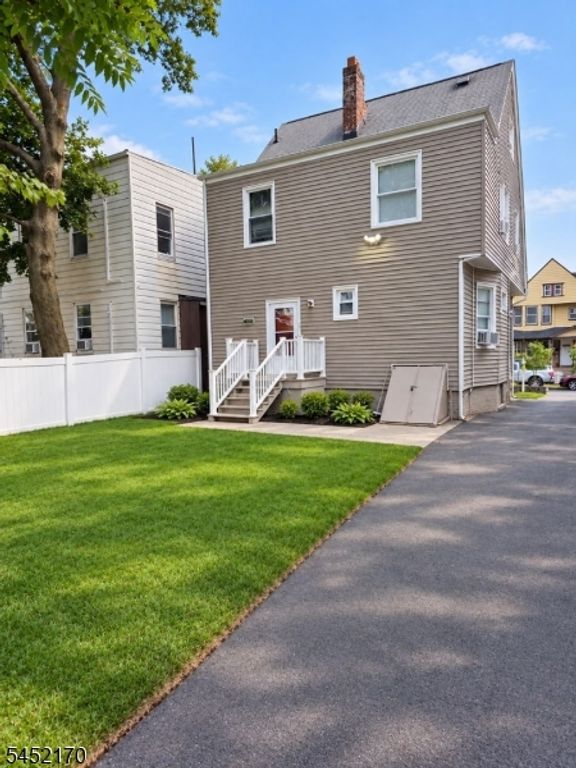 4 Hawthorne Pl, East Orange City, NJ 07018 — photo 2